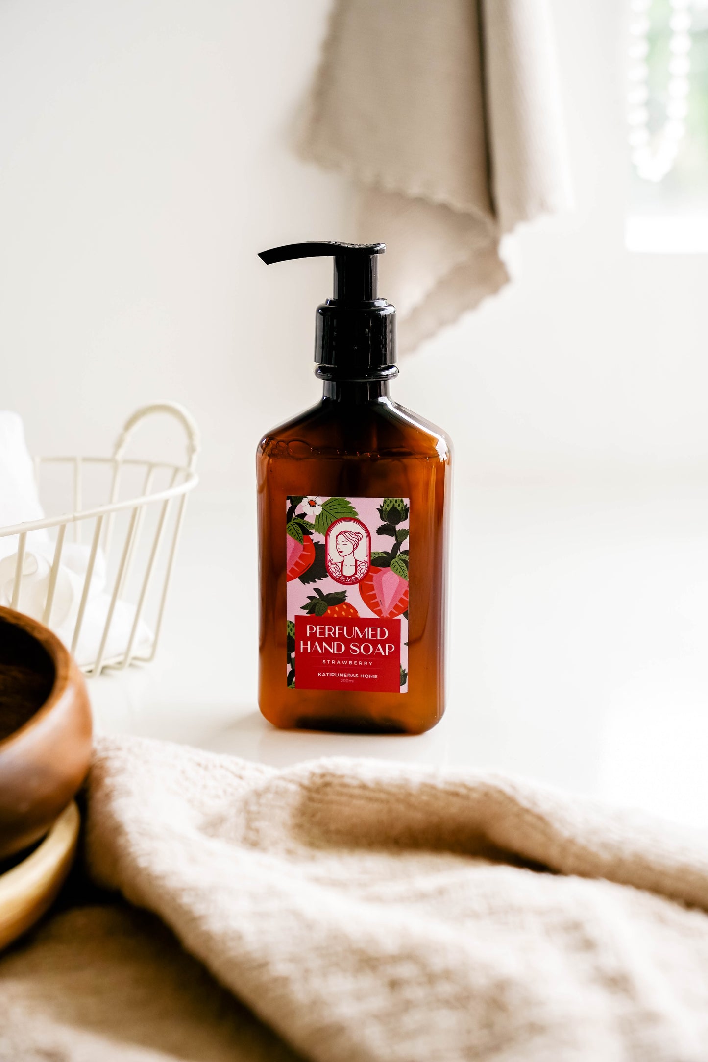 Gentle, Moisturizing & Naturally Fragrant Perfumed Hand Soap 200 ml