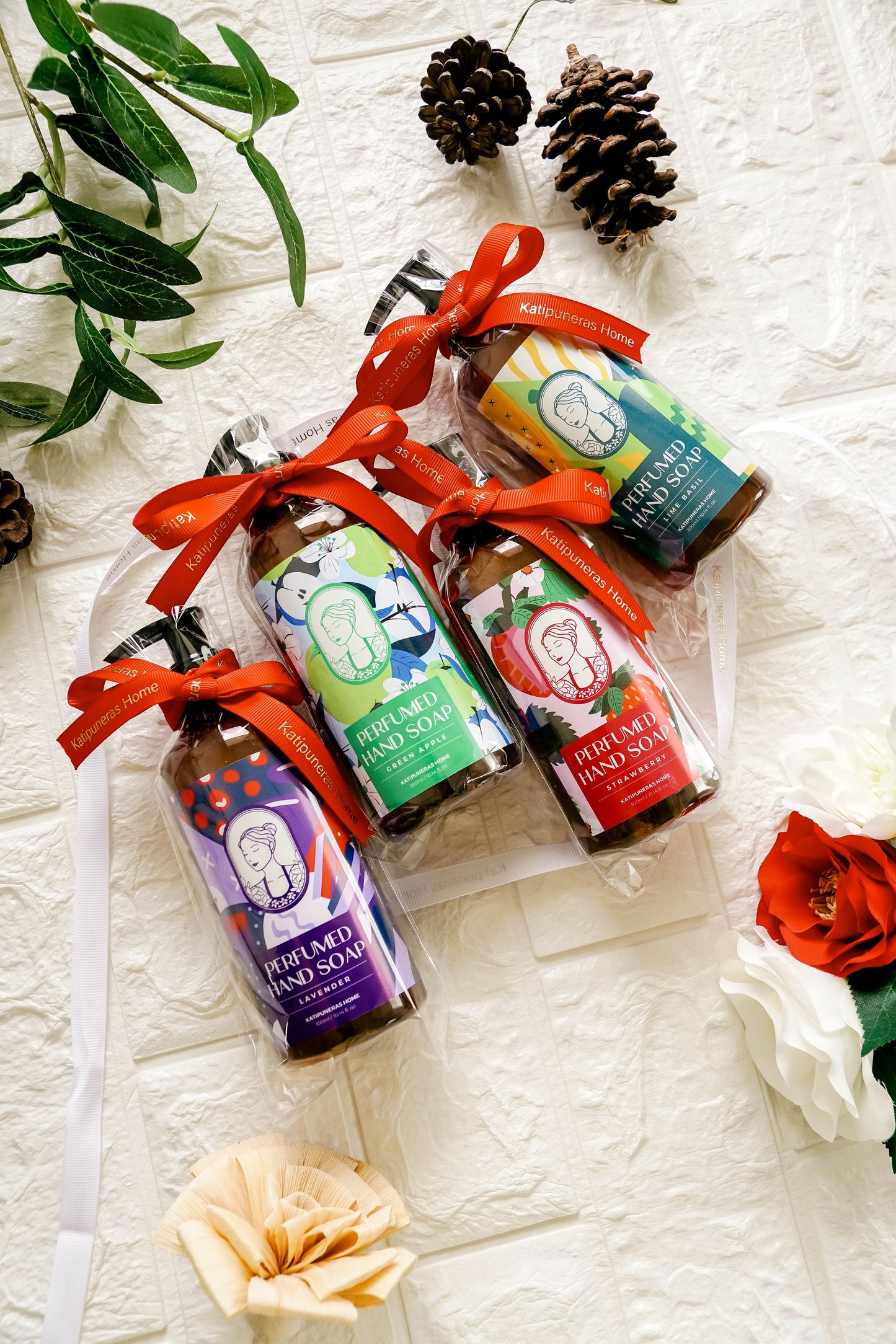Gentle, Moisturizing & Naturally Fragrant Perfumed Hand Soap 300 ml